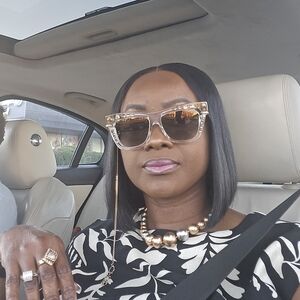 Meet your Posher, Isabel